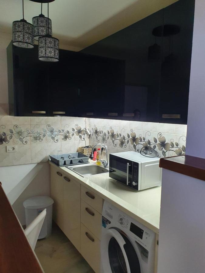 Kriss Apartment Luxury Тыргу-Жиу Экстерьер фото