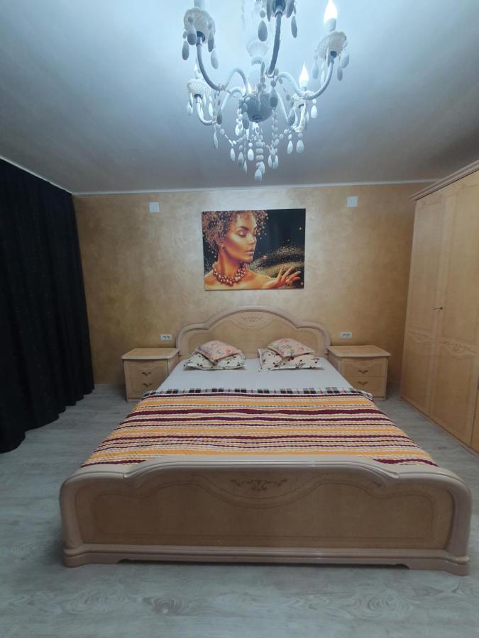 Kriss Apartment Luxury Тыргу-Жиу Экстерьер фото
